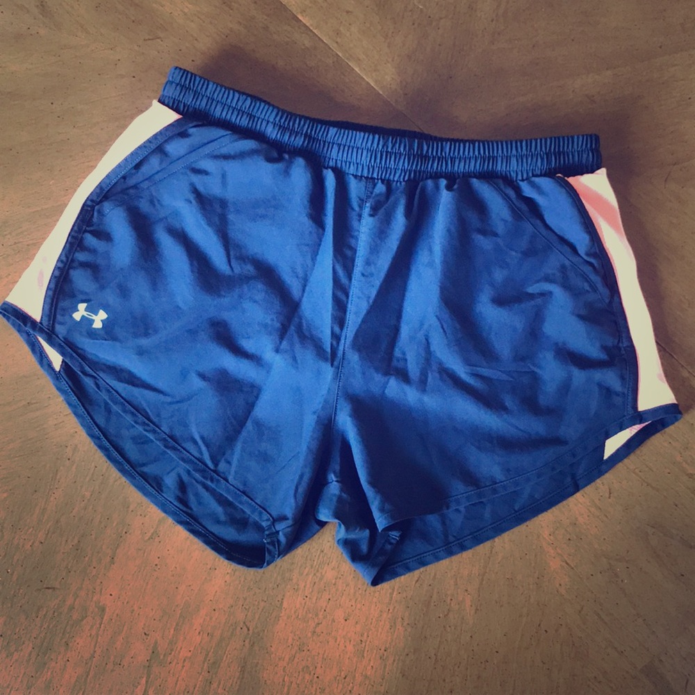 Size M UA lined shorts navy blue w/ coral mesh